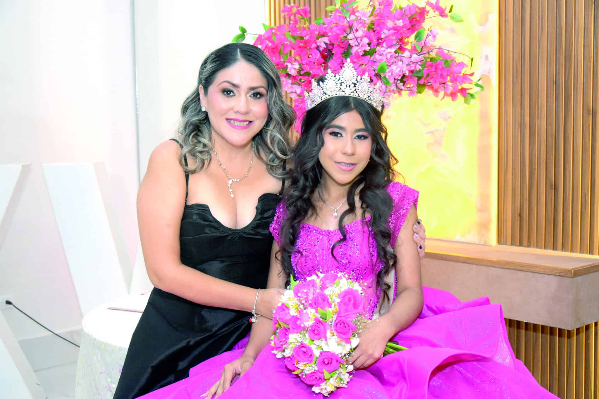 Yadira Franco y su familia celebran sus XV a&ntilde;os con alegr&iacute;a