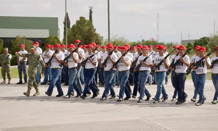 Jóvenes y mujeres voluntarias culminan su Servicio Militar en Frontera